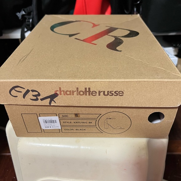 Floral embroidered heels - Picture 3 of 3